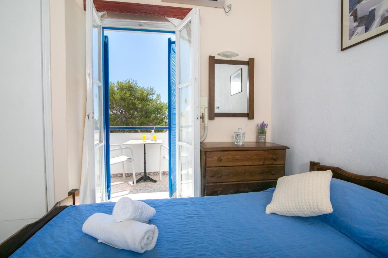 Gardenia Hotel Perissa  Bagian luar foto