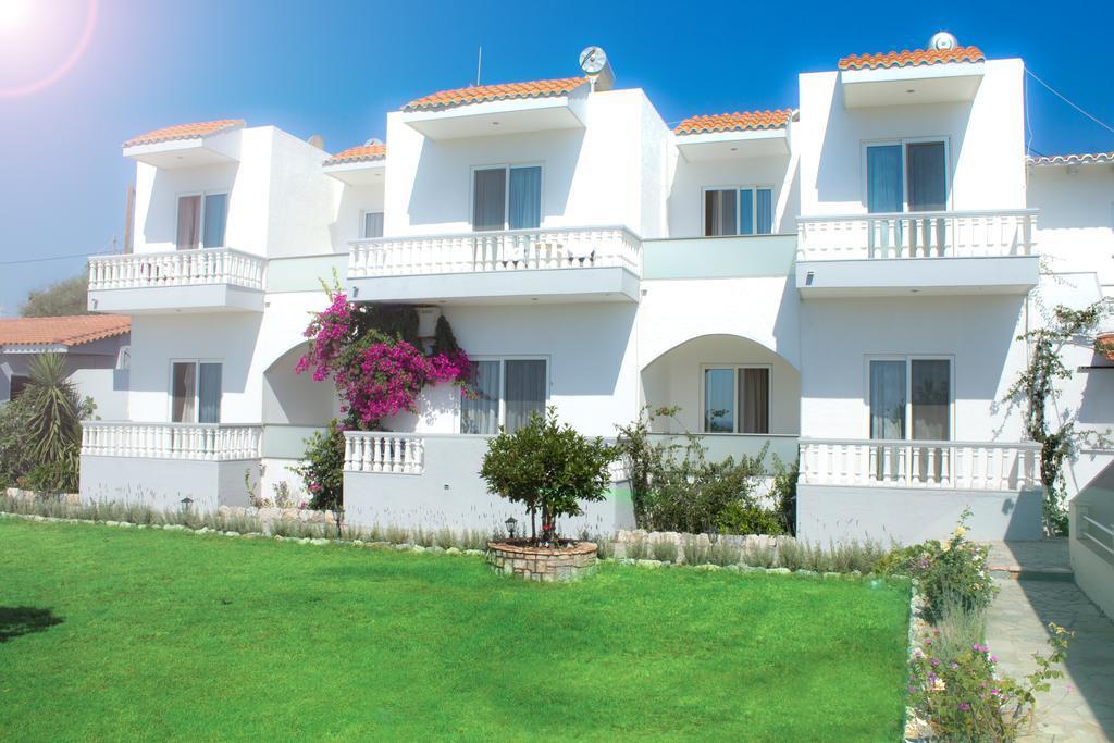 Gardenia Hotel Perissa  Bagian luar foto