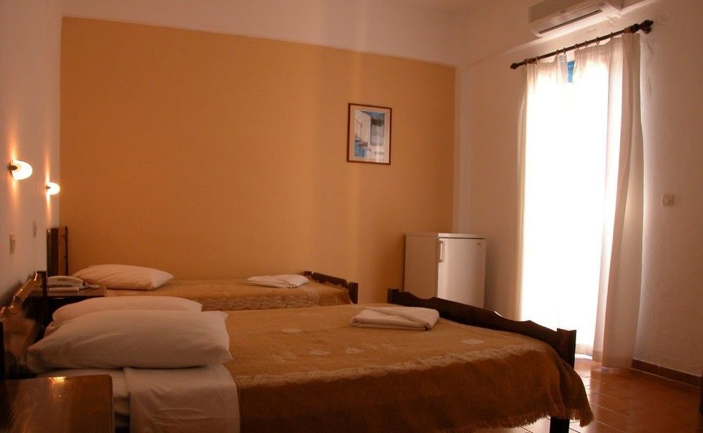 Gardenia Hotel Perissa  Bagian luar foto